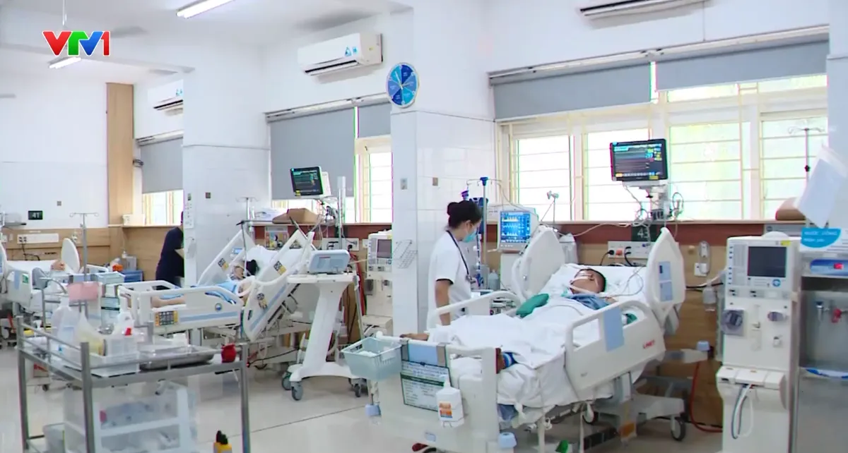 Điều tra vụ rò rỉ khí clo tại Hà Nội khiến 40 người nhập viện - Ảnh 1.