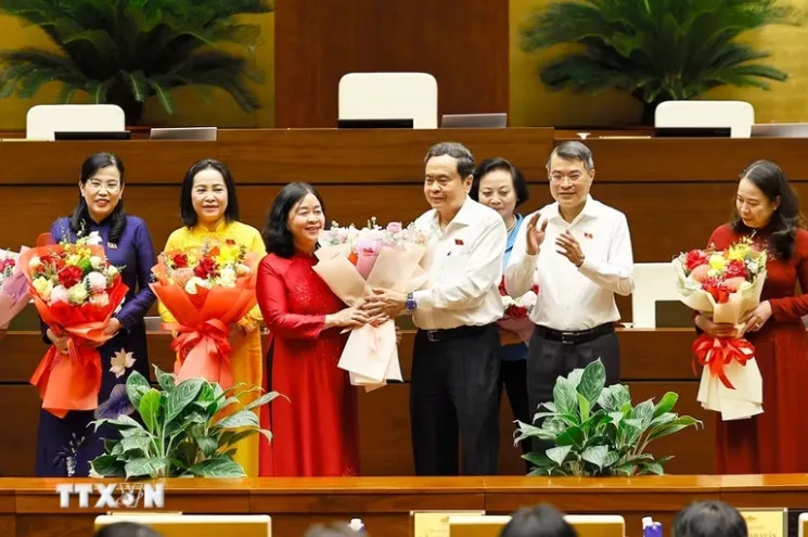 Phụ nữ Việt Nam phát huy phẩm chất con rồng, cháu tiên - Ảnh 2.