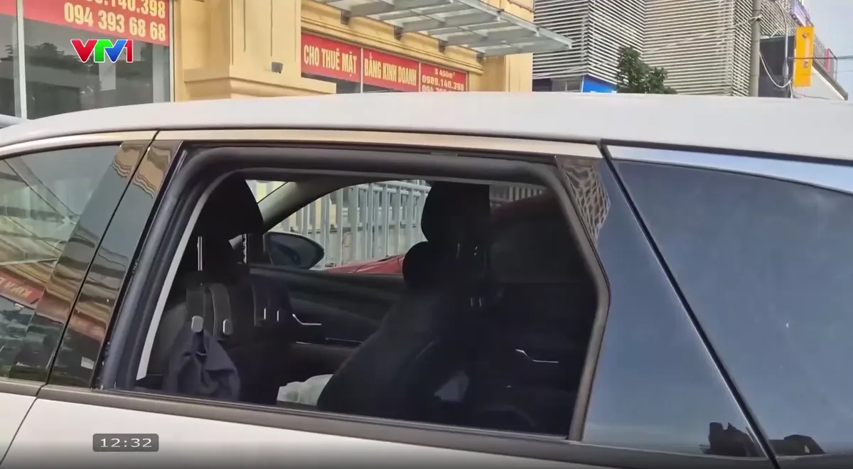 Bắt giữ nhóm đối tượng đập vỡ kính hàng loạt ô tô trong đêm tại Nghệ An - Ảnh 2.