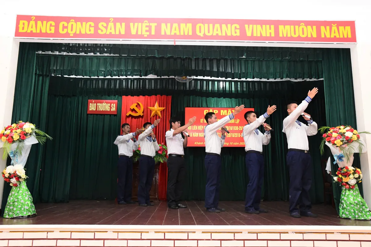 Ấm áp chương trình kỷ niệm Ngày Phụ nữ Việt Nam tại Đặc khu Trường Sa - Ảnh 5.