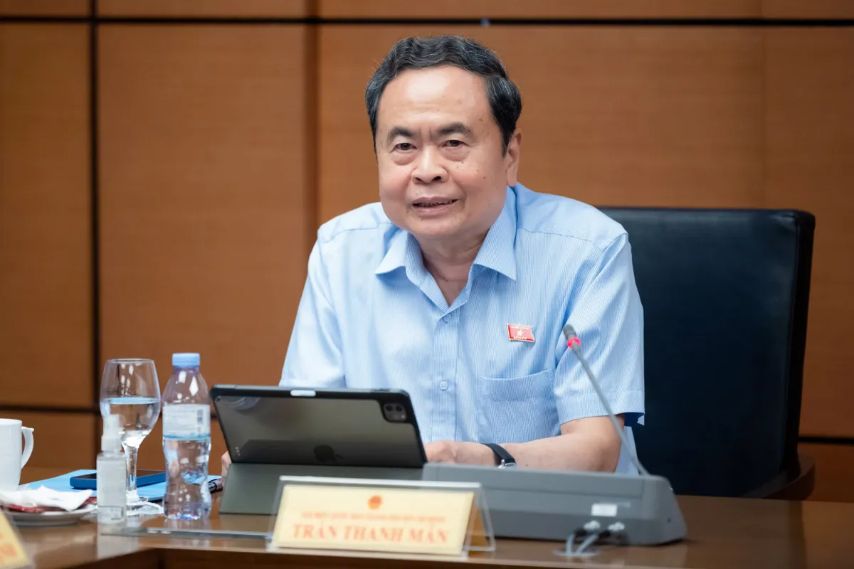 Cắt giảm thủ tục nhưng không được buông lỏng an toàn lao động - Ảnh 1.