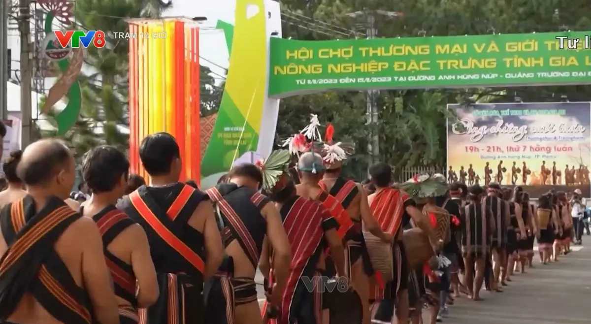 Họp báo Công bố Festival Cồng chiêng- Ảnh 2. Họp báo Công bố Festival Cồng chiêng- Ảnh 2.