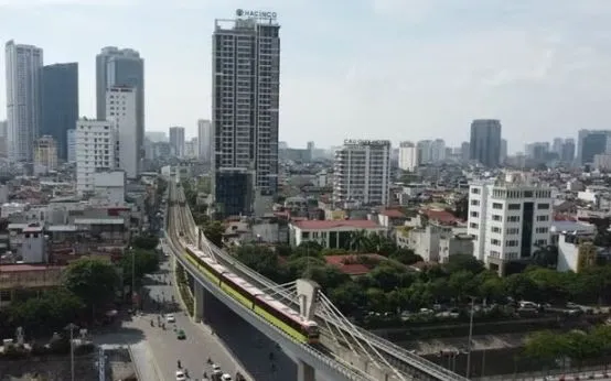 Tuyến đường sắt đô thị đoạn Nhổn-Ga Hà Nội. (Ảnh minh họa: Huy Hùng/TTXVN)