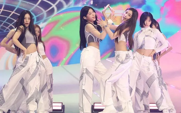 Các thành viên nhóm nhạc nữ K-pop A2O LITE biểu diễn tại sự kiện giới thiệu ra mắt toàn cầu của A2O Entertainment mang tên "Welcome to Soulite From A2O SOUL A2O LITE" - Ảnh: Yonhap.
