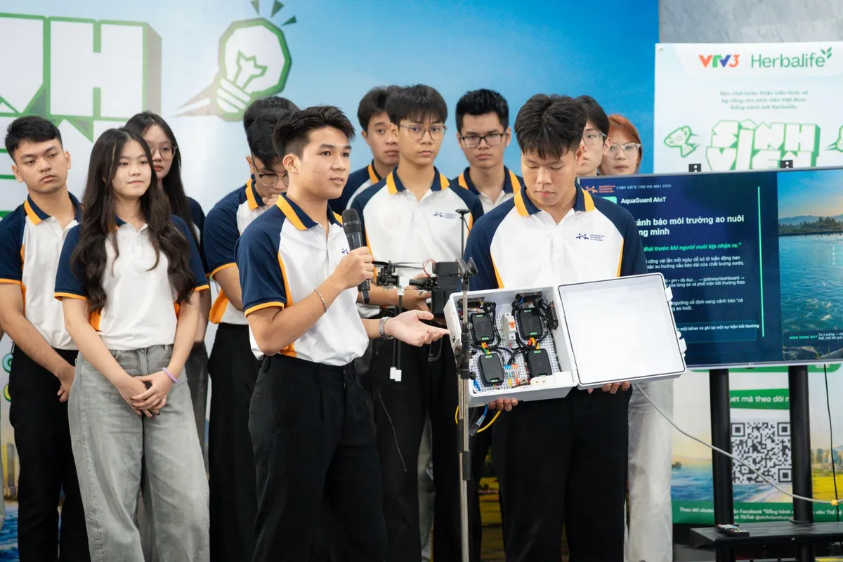 Bà Tôn Nữ Thị Ninh: Thành công của Sinh viên thế hệ mới phải mang tính bền vững và đem lại hạnh phúc thực sự - Ảnh 3.