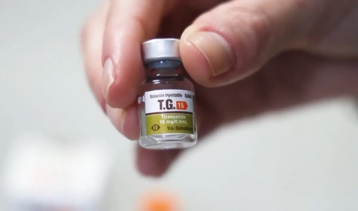 Cơn sốt thuốc giảm c&acirc;n đặt ra nhiều rủi ro- Ảnh 1.