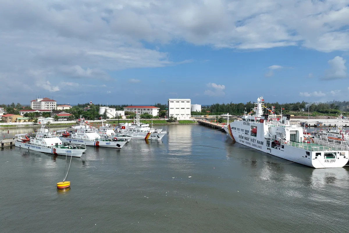 Khai mạc Hội thi tàu tốt, Hội thao huấn luyện tàu cấp Cảnh sát biển Việt Nam năm 2026 khu vực II - Ảnh 5.