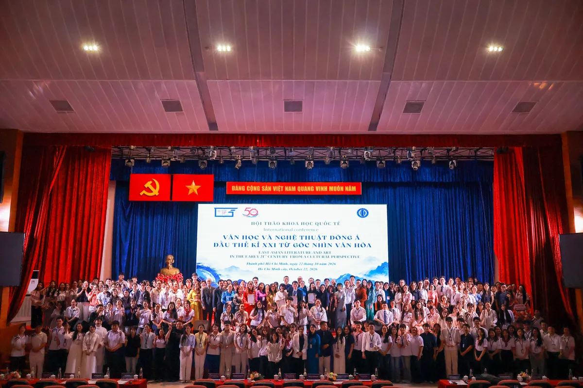 Chất liệu truyền thống khơi nguồn cho những phương thức s&aacute;ng tạo văn h&oacute;a hiện đại  - Ảnh 1.