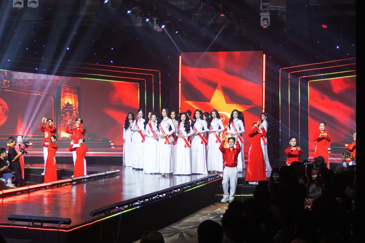 MC song ngữ cao 1,77m đăng quang Miss Charm Vietnam 2026 - Ảnh 2.