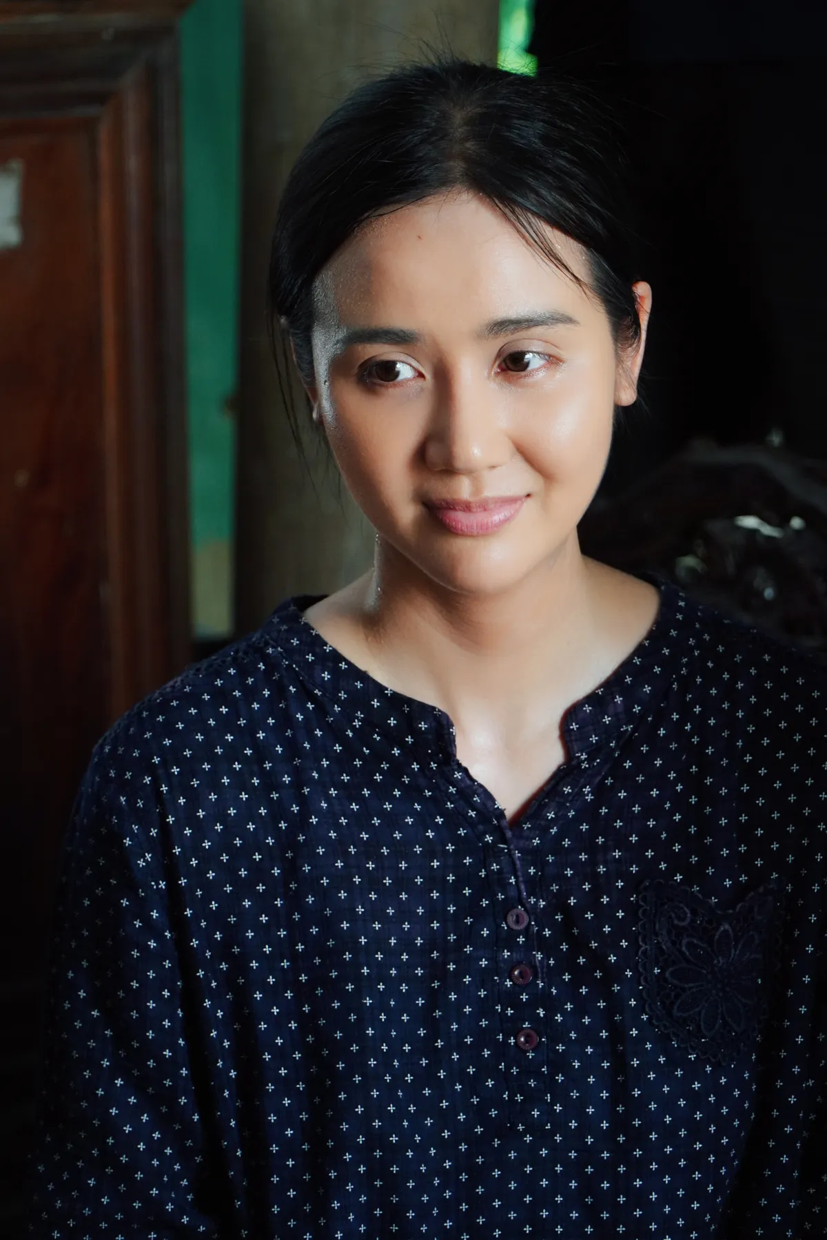 Sau hơn 15 năm trong nghề, Huyền Lizzie kh&ocirc;ng c&ograve;n muốn đ&oacute;ng m&igrave;nh trong những vai sang chảnh - Ảnh 1.