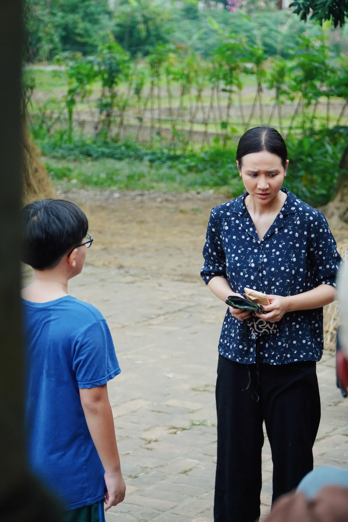 Sau hơn 15 năm trong nghề, Huyền Lizzie kh&ocirc;ng c&ograve;n muốn đ&oacute;ng m&igrave;nh trong những vai sang chảnh - Ảnh 2.