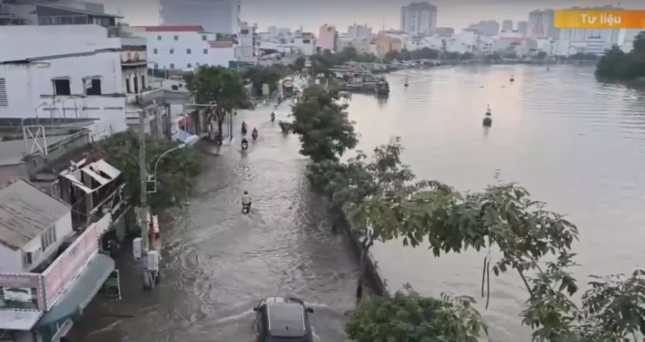 Cảnh báo triều cường vượt báo động 3, nhiều khu vực TP Hồ Chí Minh nguy cơ ngập sâu- Ảnh 1.