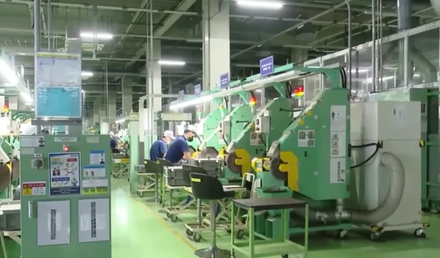 Những công nhân say mê sáng tạo, góp sức làm lợi hàng chục nghìn tỷ đồng - Ảnh 3.
