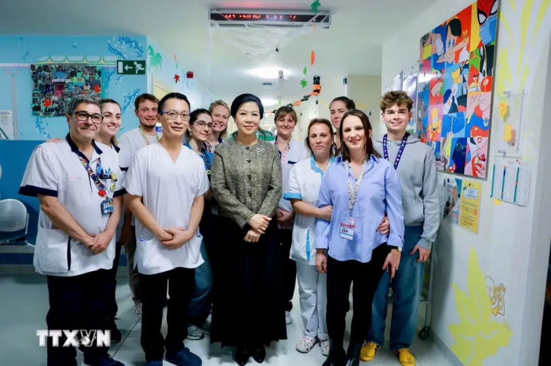 Phu nhân Tổng Bí thư, Chủ tịch nước thăm mô hình bệnh viện - trường học cho trẻ em tại Bỉ - Ảnh 1.