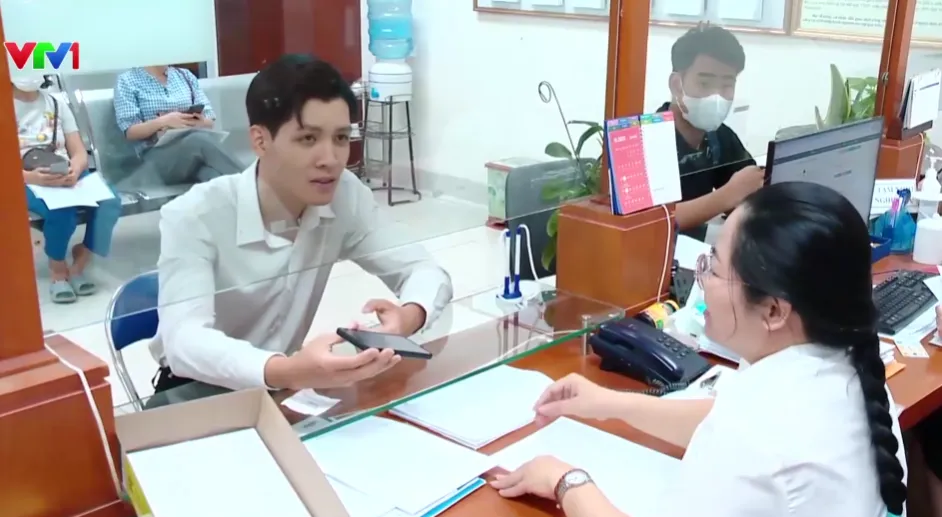 Đồng bộ dữ liệu bảo hiểm xã hội, người dân tiết kiệm thời gian làm thủ tục - Ảnh 1.