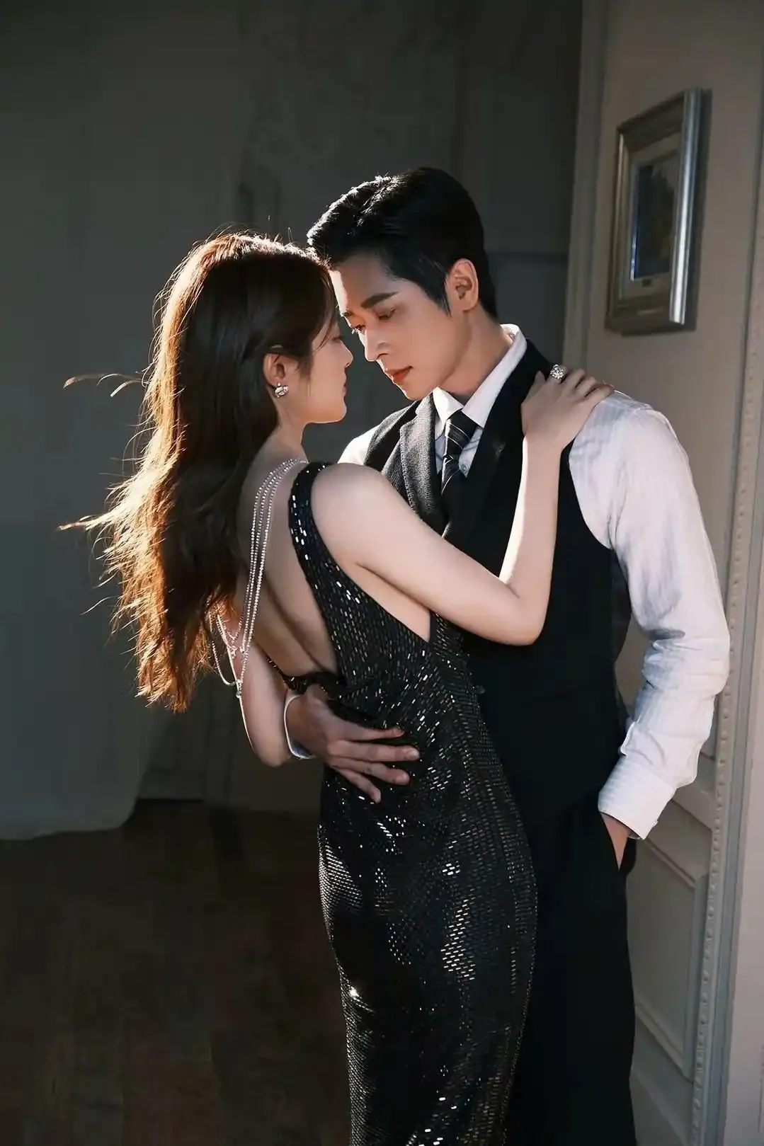 "Ngọc điệm thu" gây sốt, cặp đôi chính được đặt tên riêng - Ảnh 1.
