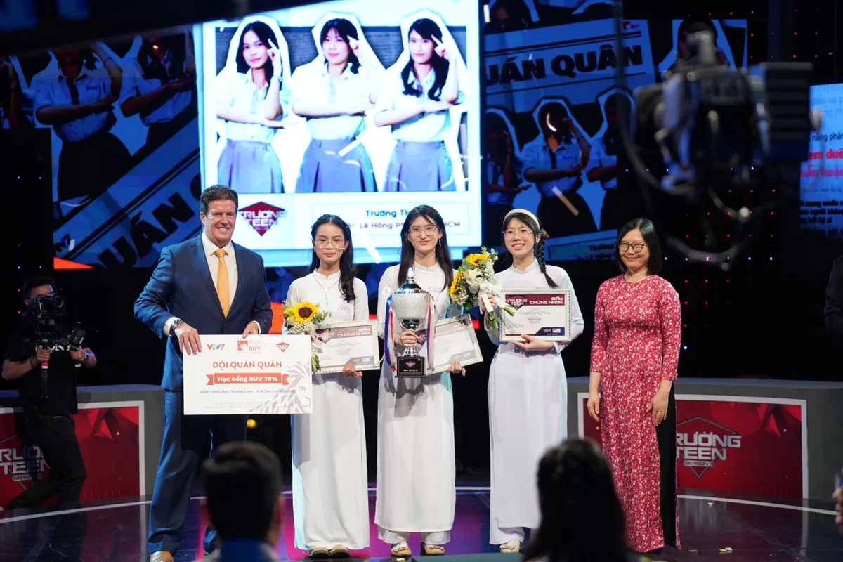 Đội Quán quân Trường Teen 2026: Tư duy tranh biện đã trở thành một phần của cuộc sống - Ảnh 1.