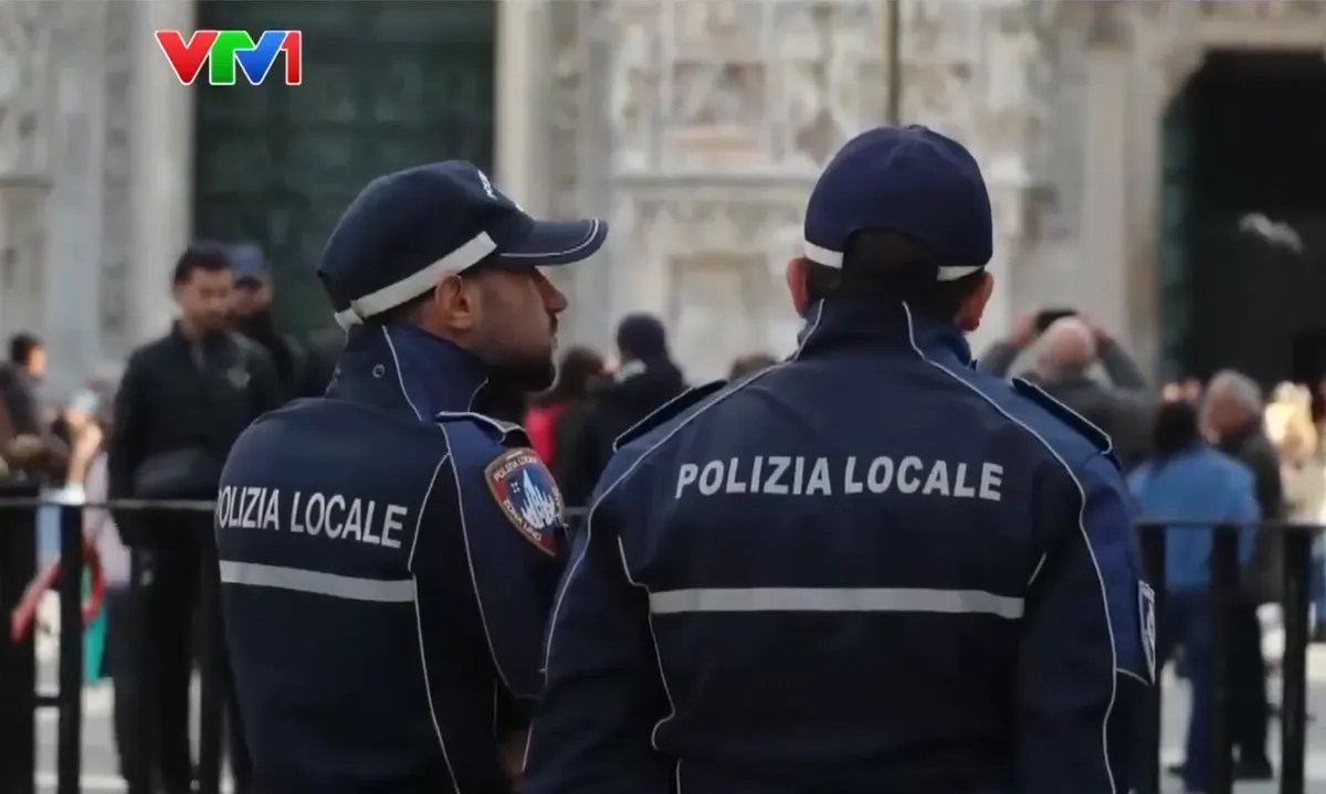 Italy siết chặt kiểm soát trật tự công cộng - Ảnh 1.
