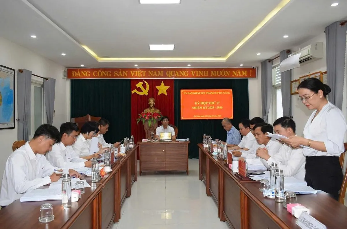 Đ&agrave; Nẵng: Khai trừ ra khỏi Đảng đối với 10 đảng vi&ecirc;n vi phạm - Ảnh 1.