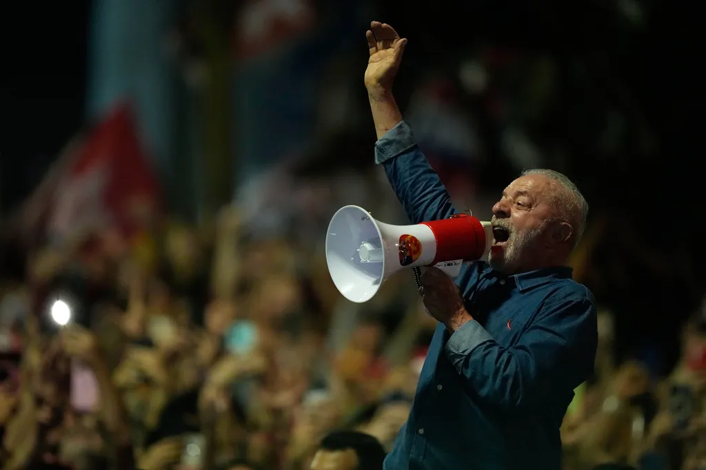Tổng thống Lula da Silva cam kết đưa Brazil tiến lên- Ảnh 1.