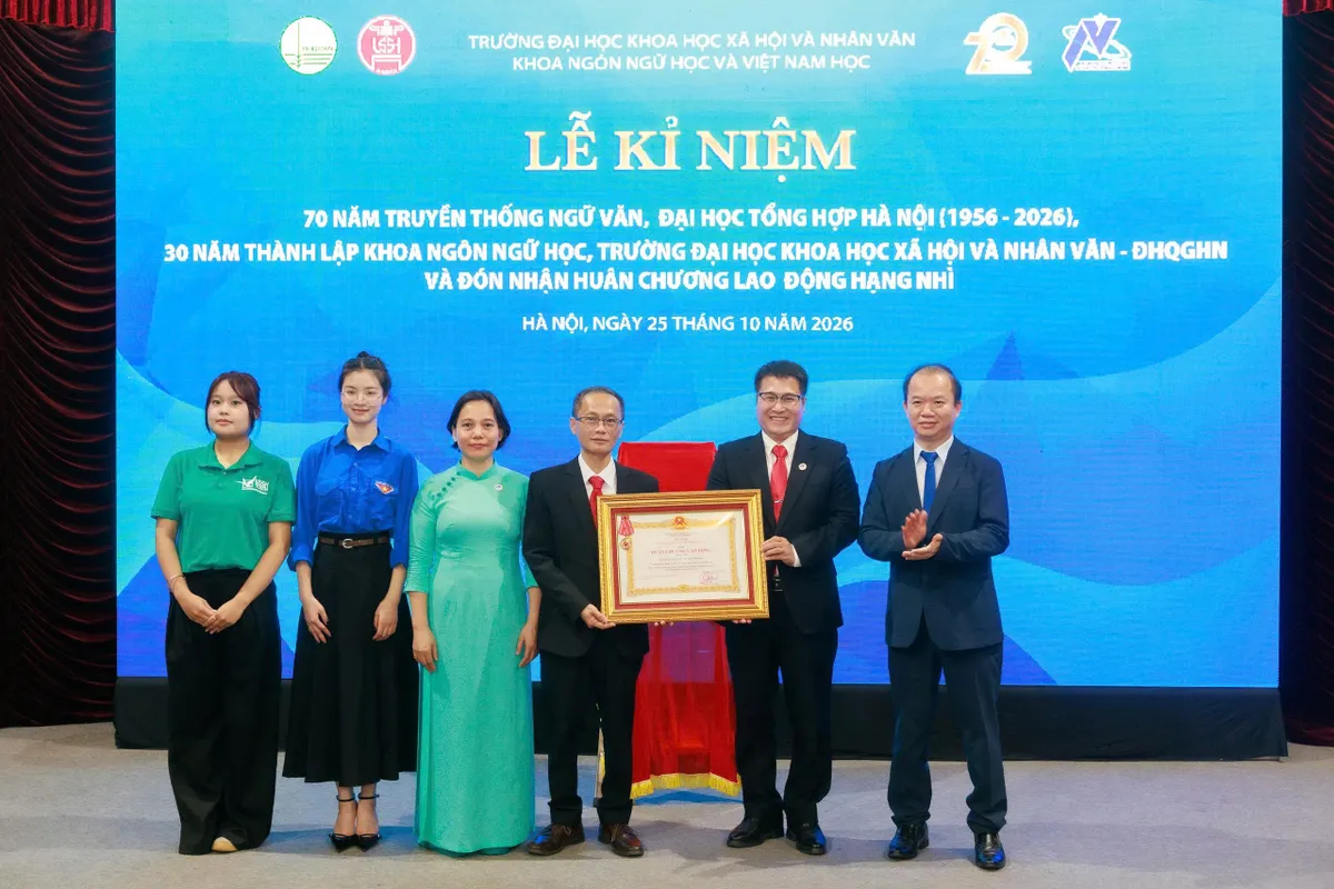 70 năm truyền thống Ngữ văn, đưa tiếng Việt vươn ra thế giới - Ảnh 3.