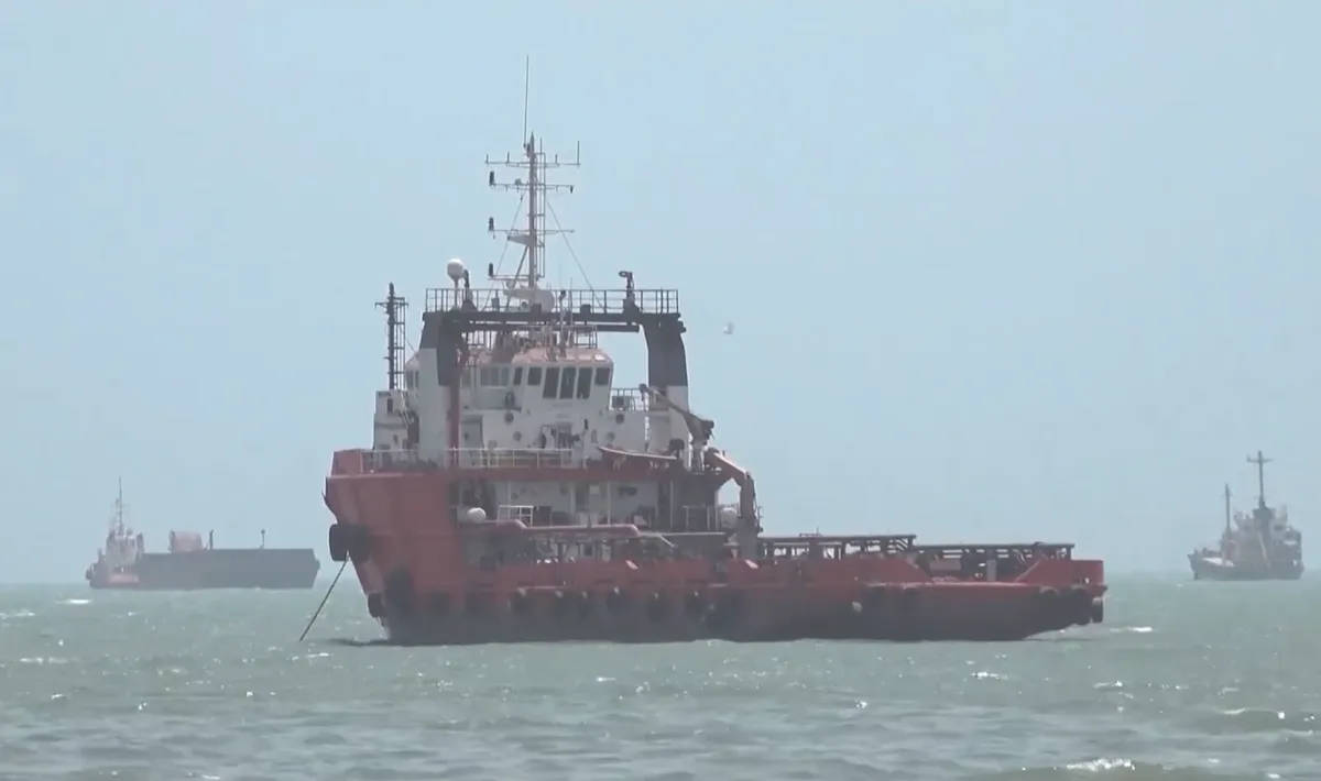 Mỹ hỗ trợ đưa 1,5 tỷ thùng dầu qua eo biển Hormuz - Ảnh 1.
