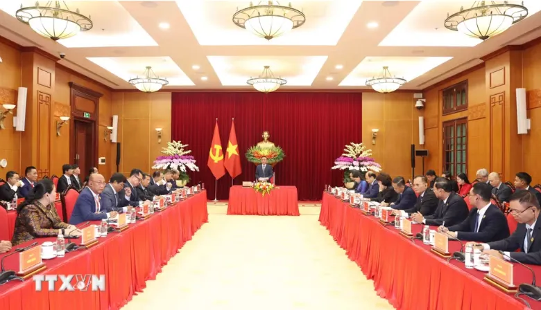 Thường trực Ban Bí thư Trần Cẩm Tú tiếp Đoàn lãnh đạo trẻ Đảng Nhân dân Campuchia - Ảnh 1.