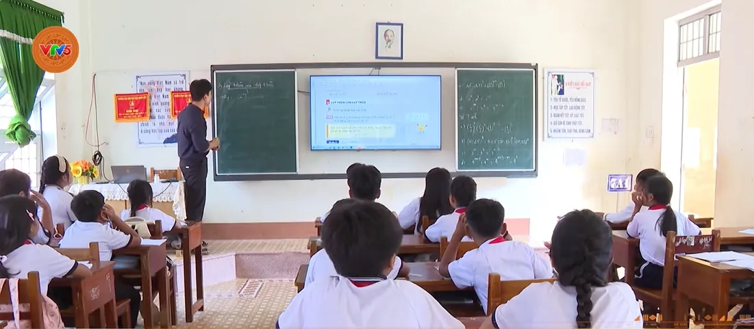Nỗ lực giữ chân học trò vùng cao - Ảnh 2.