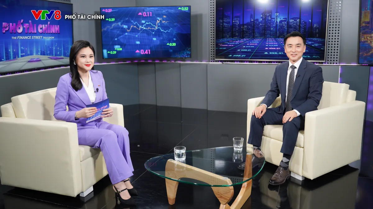Thị trường vốn Việt Nam sau 30 năm: Điểm đến an to&agrave;n v&agrave; tiềm năng ph&iacute;a trước  - Ảnh 1.