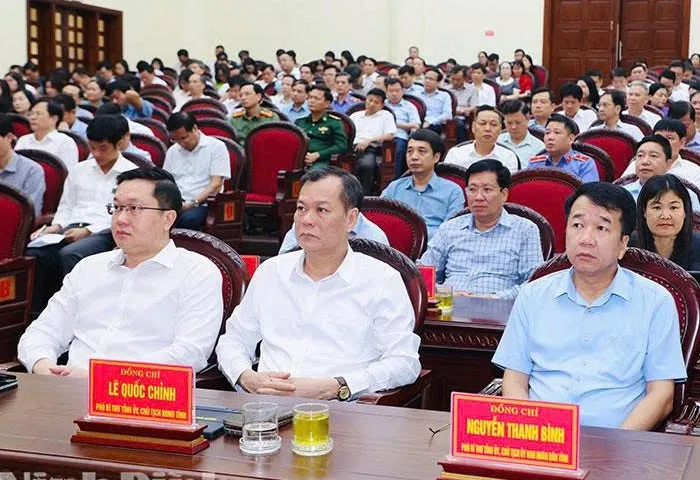 Ninh Bình đưa nghị quyết vào cuộc sống, khơi thông nguồn lực phát triển - Ảnh 5.
