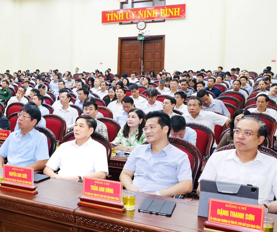 Ninh Bình đưa nghị quyết vào cuộc sống, khơi thông nguồn lực phát triển - Ảnh 6.