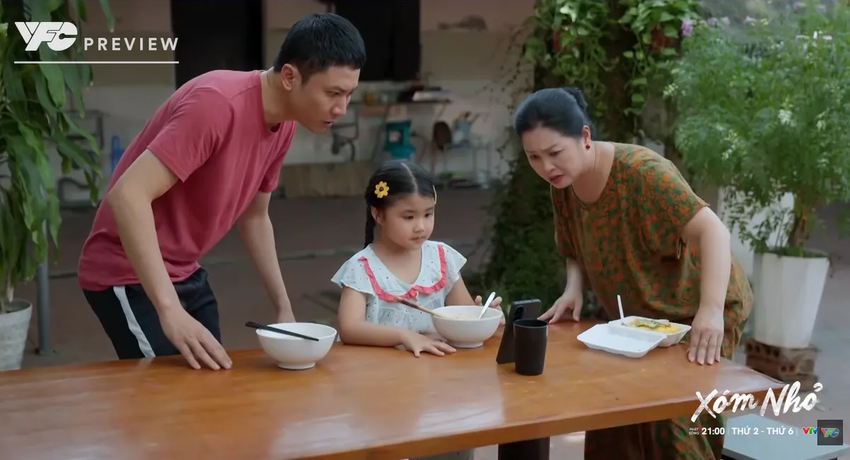 Xóm nhỏ - Tập 6: Trâm bị lừa chụp ảnh nhạy cảm rồi phát tán trên mạng- Ảnh 4.