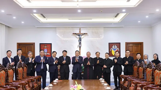 Chủ tịch Quốc hội: Đảng, Nh&agrave; nước đ&aacute;nh gi&aacute; cao đ&oacute;ng g&oacute;p của đồng b&agrave;o C&ocirc;ng gi&aacute;o - Ảnh 3.