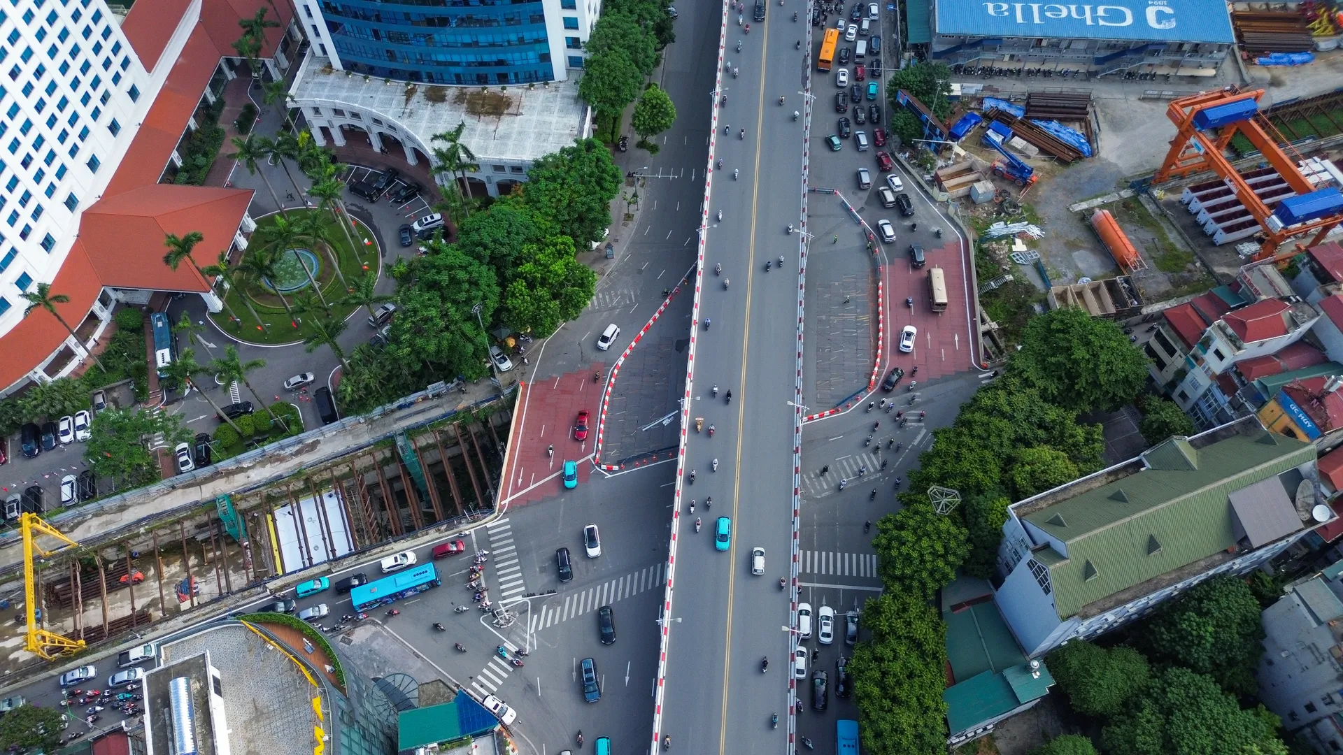 Phương án phân luồng giao thông mới tại nút giao Nguyễn Chí Thanh - Kim Mã - Ảnh 1.