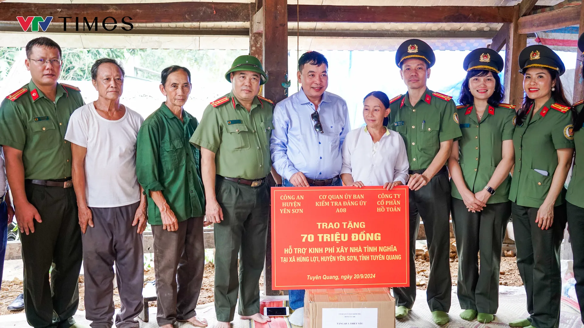 Gửi gắm yêu thương đến đồng bào vùng lũ - Ảnh 5.