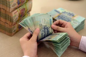 Mặt bằng lãi suất tiết kiệm tăng nhẹ, ngân hàng tiếp nhận lượng lớn tiền gửi từ dân cư