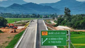 Đề xuất thu phí 6 tuyến cao tốc do Nhà nước đầu tư
