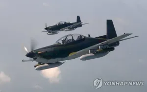 Phi công bẻ lái thoát hiểm ngoạn mục khi suýt đâm trúng máy bay ném bom B-52  - Ảnh 4.