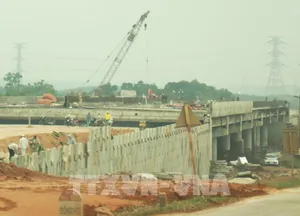 Gấp rút thi công cao tốc Vạn Ninh-Cam Lộ để hoàn thành vào ngày 30/6