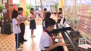Trường học mở chương trình miễn phí cho học sinh