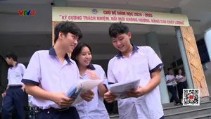 Các thí sinh hoàn thành kì thi lớp 10