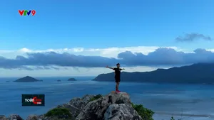 Hấp dẫn tour leo núi ngắm vẻ đẹp Côn Đảo từ trên cao