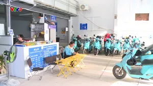 Dịch vụ trạm sạc xe điện kèm ăn uống