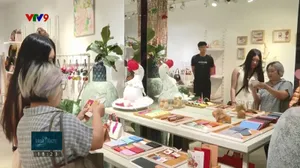 Dệt may, da giày quay lại thị trường trong nước