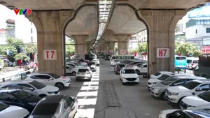 Hiểm hoạ cháy nổ từ những bãi trông xe dưới gầm cầu