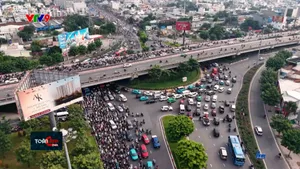 Phân luồng, tăng điều tiết giao thông qua cầu Bình Triệu