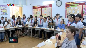 Khi học sinh cùng tham gia họp phụ huynh