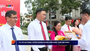 TP. Hồ Chí Minh tuyên dương các điển hình dân vận khéo