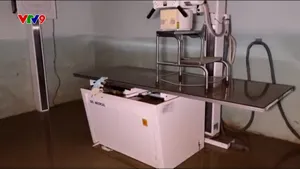 Khó khăn chồng chất cơ sở y tế