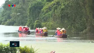 Trải nghiệm không gian xanh khu bảo tồn Đồng Tháp Mười